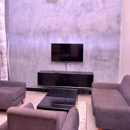 Hilltop Apartments Bwebajja Екстер'єр фото