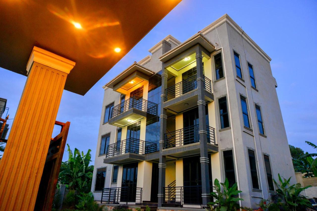 Hilltop Apartments Bwebajja Екстер'єр фото