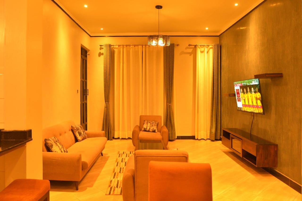 Hilltop Apartments Bwebajja Екстер'єр фото